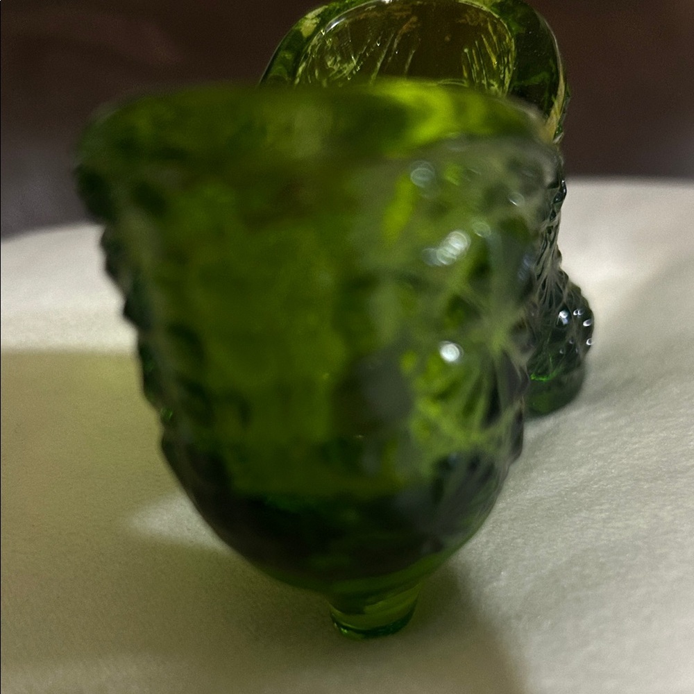 Fenton Art Glass shoe in green Daisy & Button pattern - Picture 3 of 8